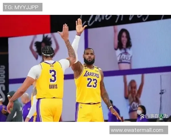 2015年NBA勇士与老鹰的巅峰对决回顾与精彩瞬间分析 2015年NBA勇士与老鹰的巅峰对决回顾与精彩瞬间分析