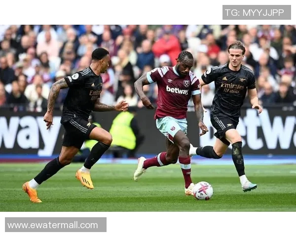 伯恩利主场迎战西汉姆联队期待精彩对决与胜利之争 伯恩利主场迎战西汉姆联队期待精彩对决与胜利之争