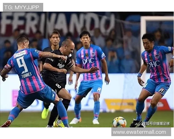 大宫松鼠与冈山绿雉的激烈对决展现足球魅力与团队精神