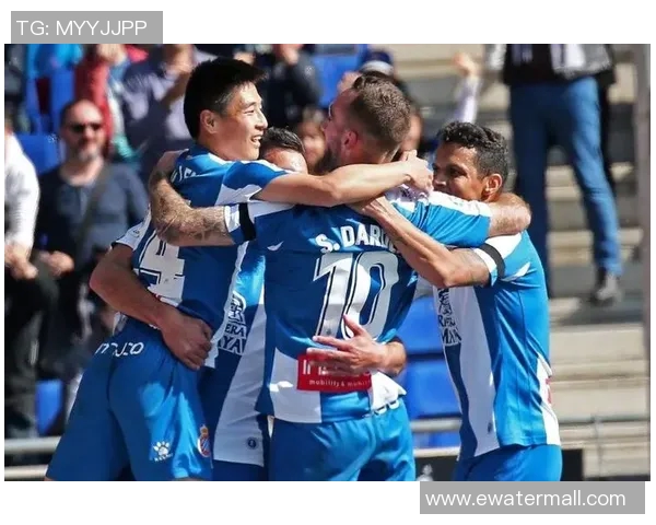 艾尔维达与阿尔的巅峰对决谁将成为胜利者的传奇之路