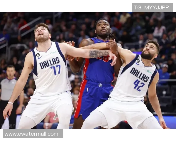 勇士与活塞激战正酣2017年10月29日篮球盛宴精彩回顾