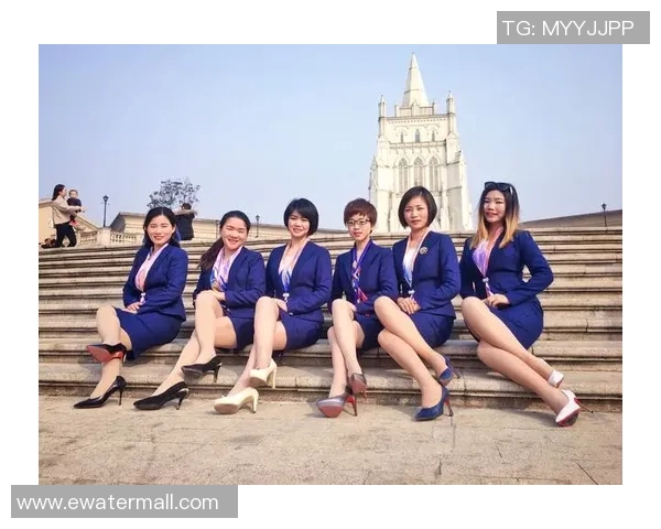 朱旭航的成长之路：从青涩少年到职场精英的蜕变故事